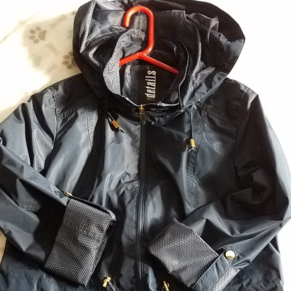 Light weight Lined Polyester Raincoat - Picture 2 of 5